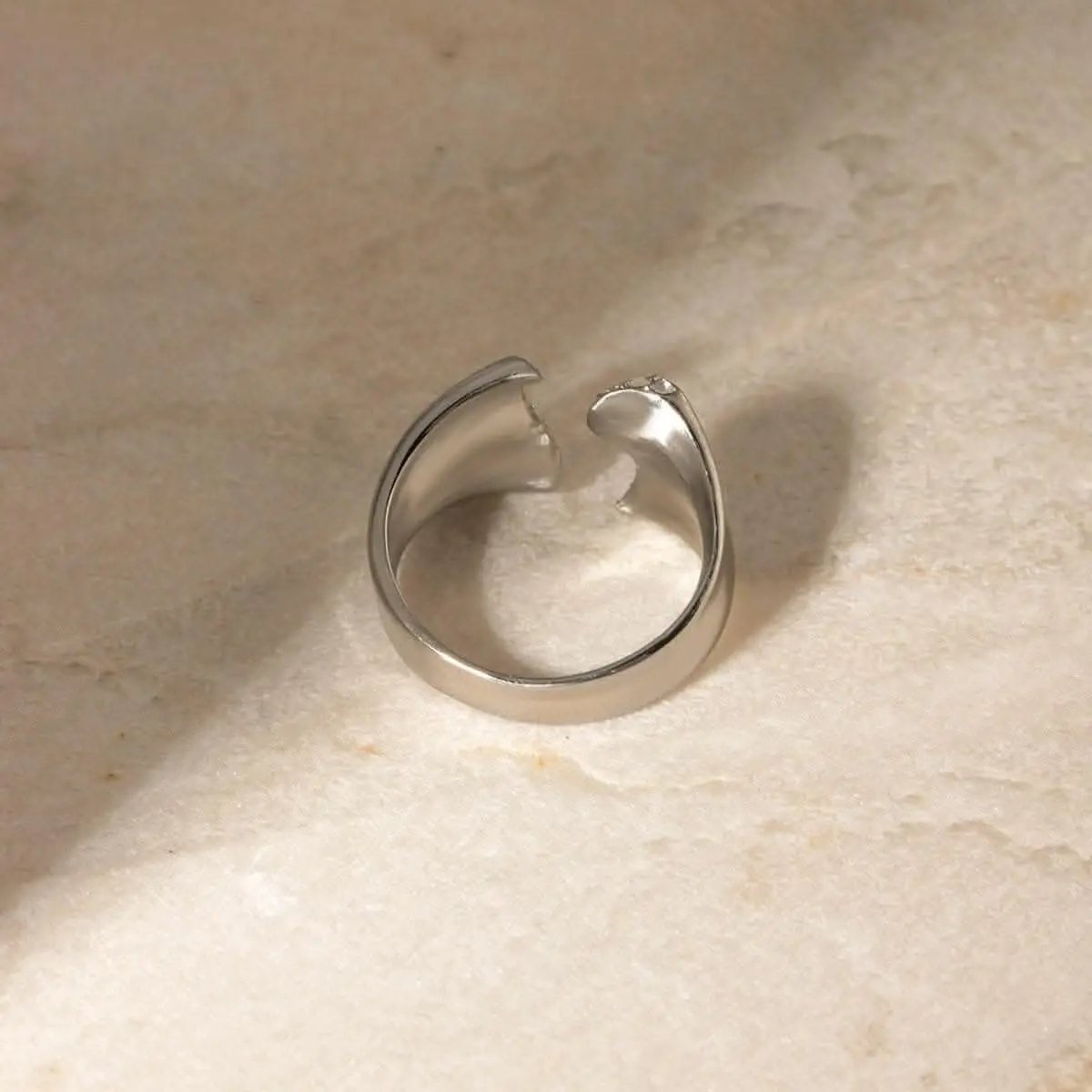 Elegant rhinestone bypass ring - Love Salve